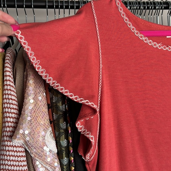 Flowy Dress - Picture 2 of 3